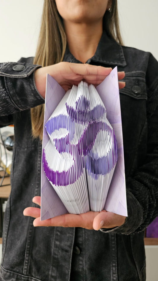 Libro de Book Folding - Símbolo 'OM'