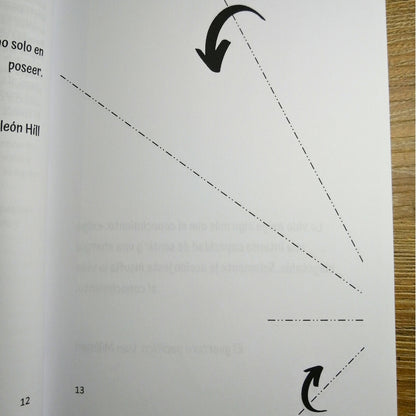 Book Folding Art For Everyone. ‘Doggy Footprint’. $19,9 USD